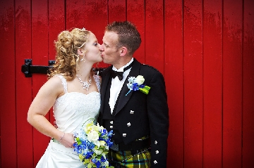 Reportage wedding photographers